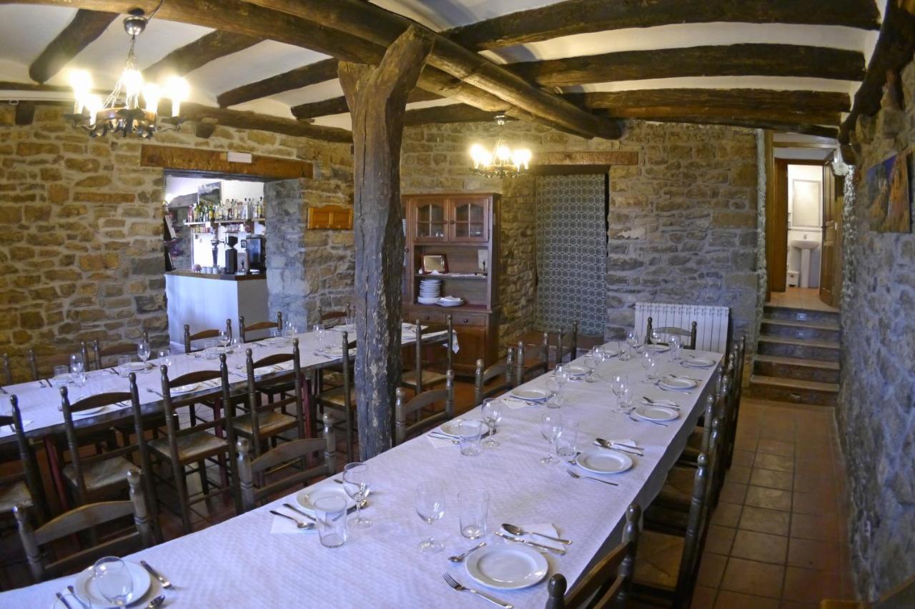 Albergue Restaurante de Artieda Exterior foto